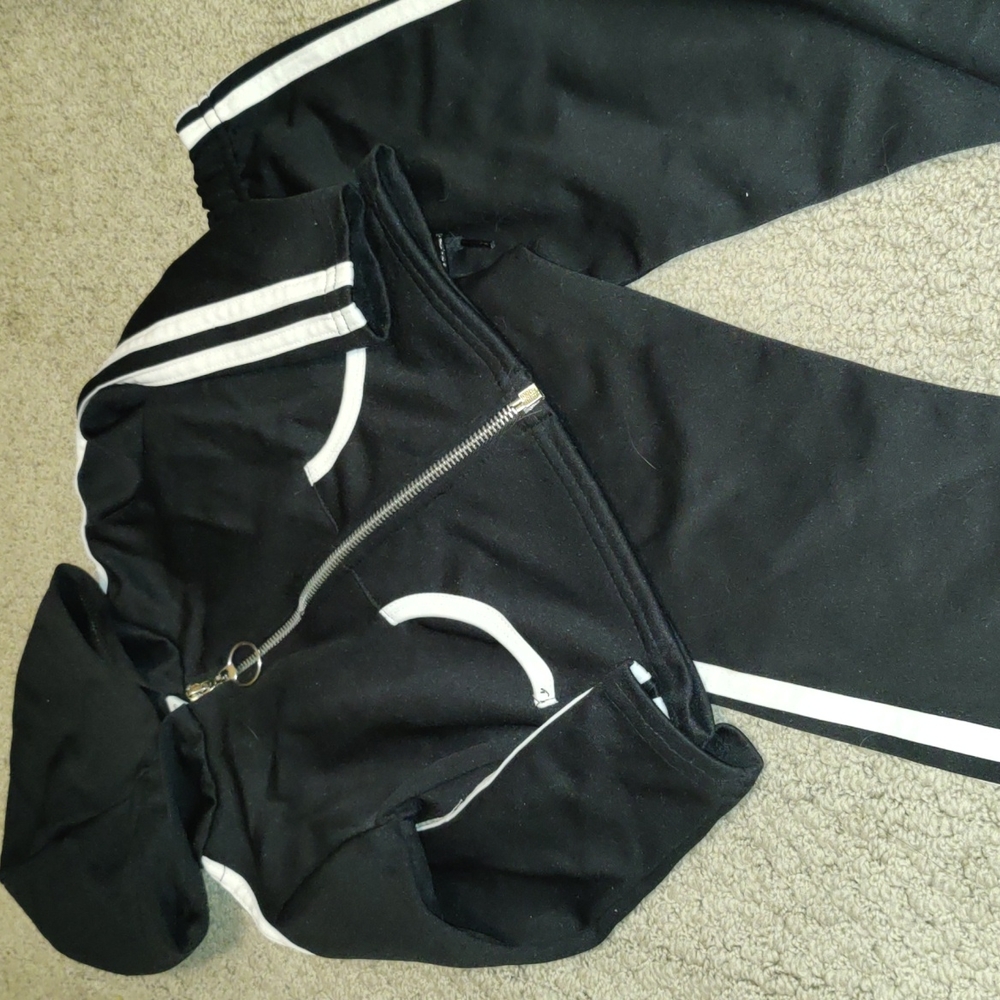 Super Cute Toddler Girls 2 Pc Athletic Outfit